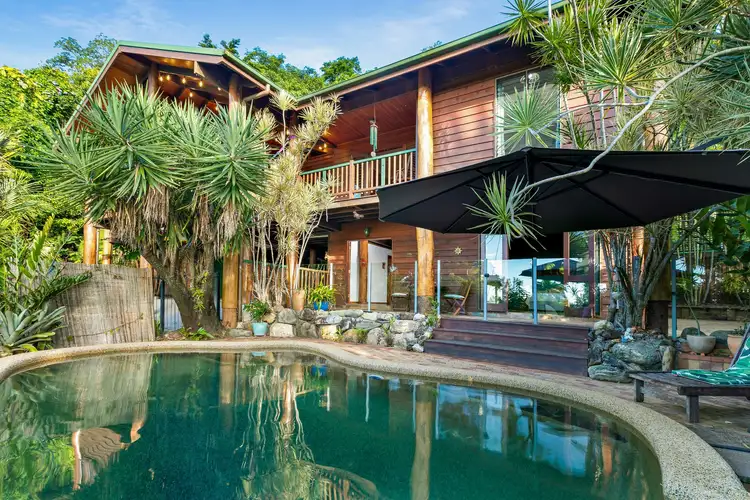 11 Tanner Crescent, Stratford QLD 4870