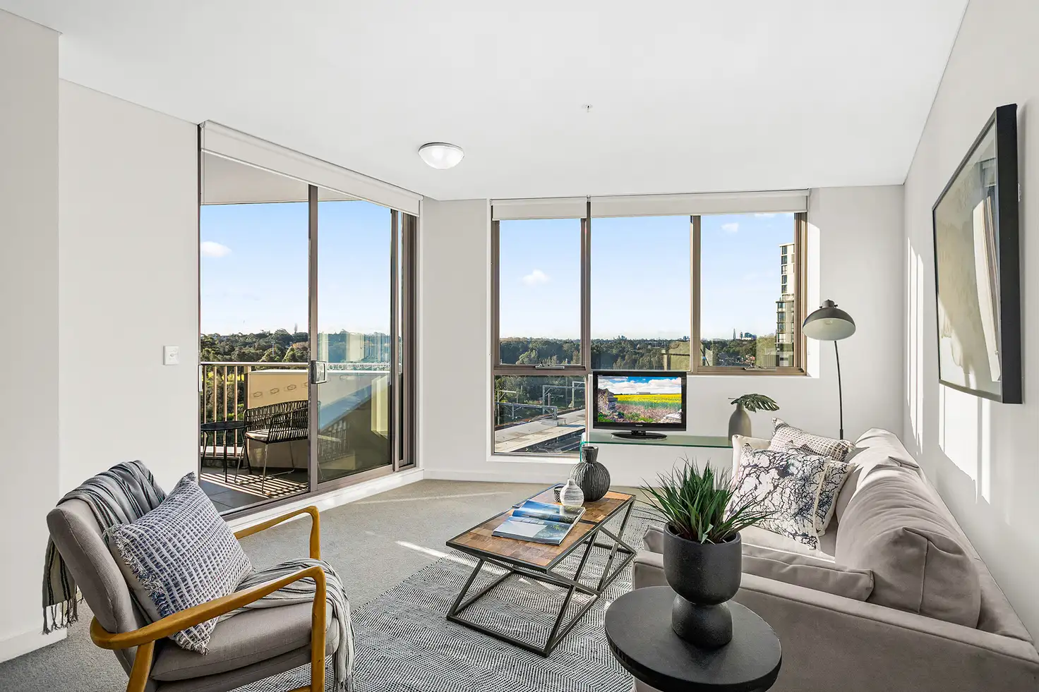 Main view of Homely apartment listing, 402/2 Discovery Point Place, Wolli Creek NSW 2205
