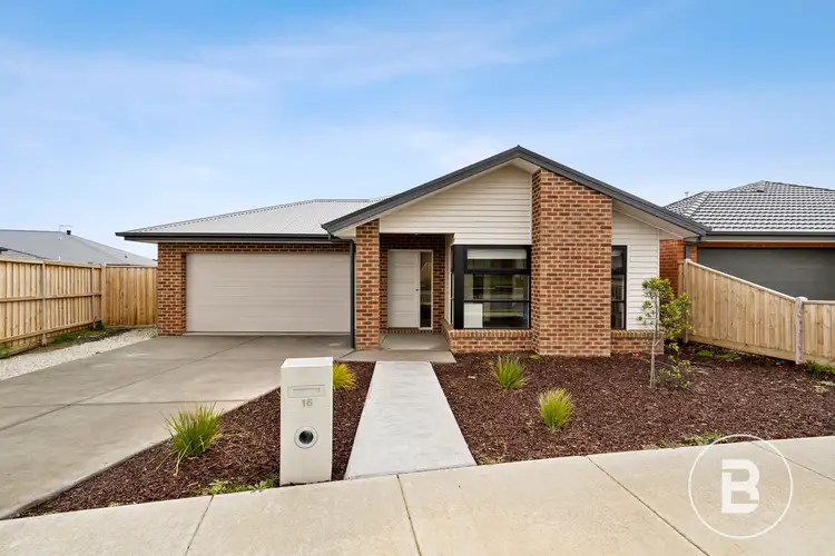 16 Daimler Drive, Smythes Creek VIC 3351