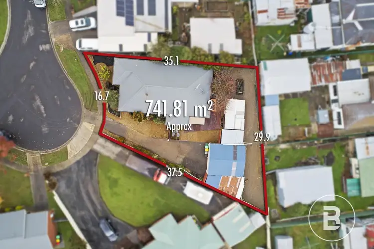 Second view of Homely house listing, 3 Zora Court, Sebastopol VIC 3356