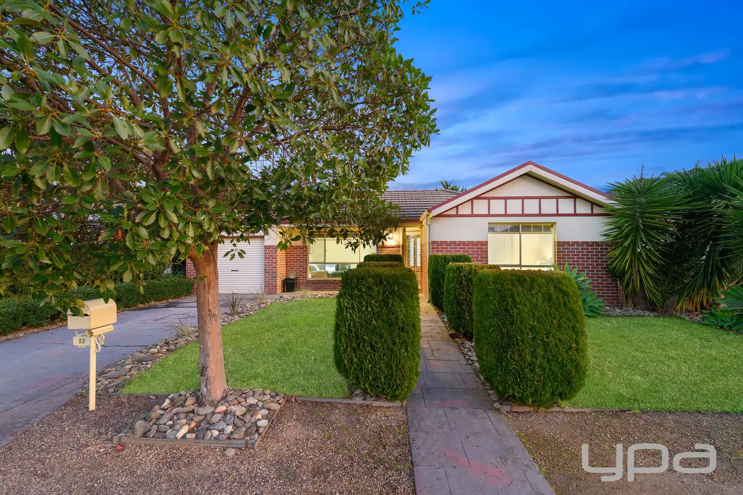 Main view of Homely house listing, 33 Goulburn Circuit, Caroline Springs VIC 3023