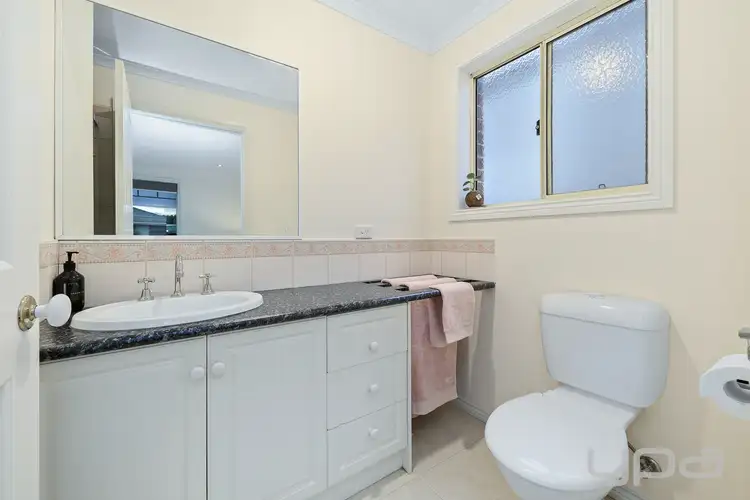 Fifth view of Homely house listing, 33 Goulburn Circuit, Caroline Springs VIC 3023