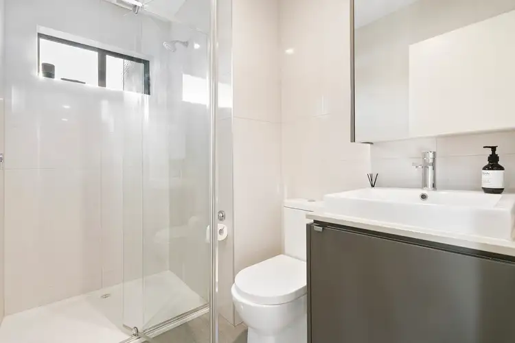 Sixth view of Homely unit listing, 4/10 Warrigal Road, Parkdale VIC 3195