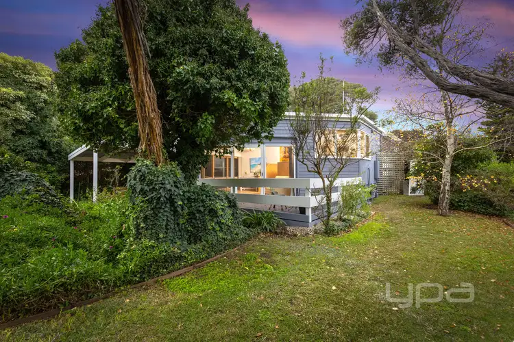 17 Thomson Terrace, Rye VIC 3941