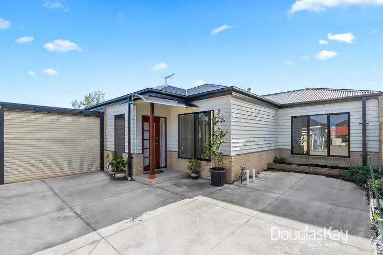 2/66 Sandford Avenue, Sunshine North VIC 3020