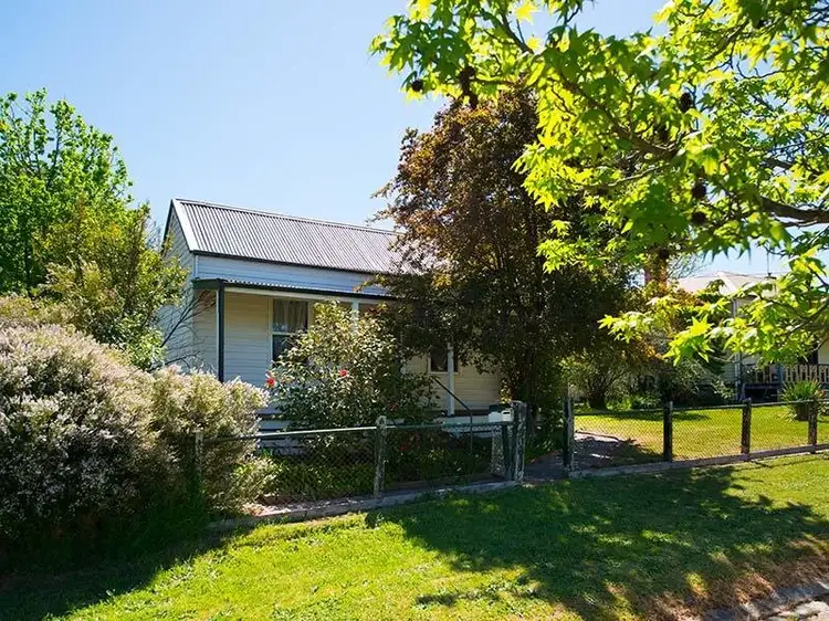 49 Bowden Street, Castlemaine VIC 3450