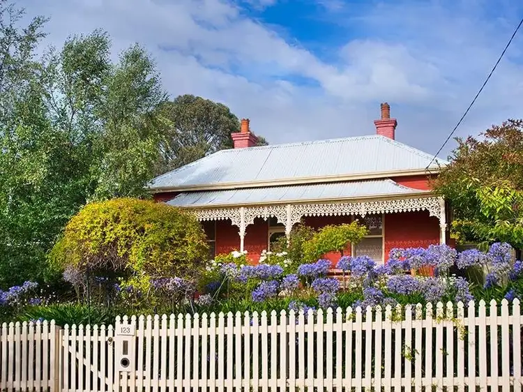 123 High Street, Maldon VIC 3463