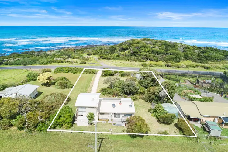 5022 Great Ocean Road, Sugarloaf VIC 3234