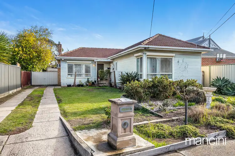 1 Belah Avenue, Altona VIC 3018
