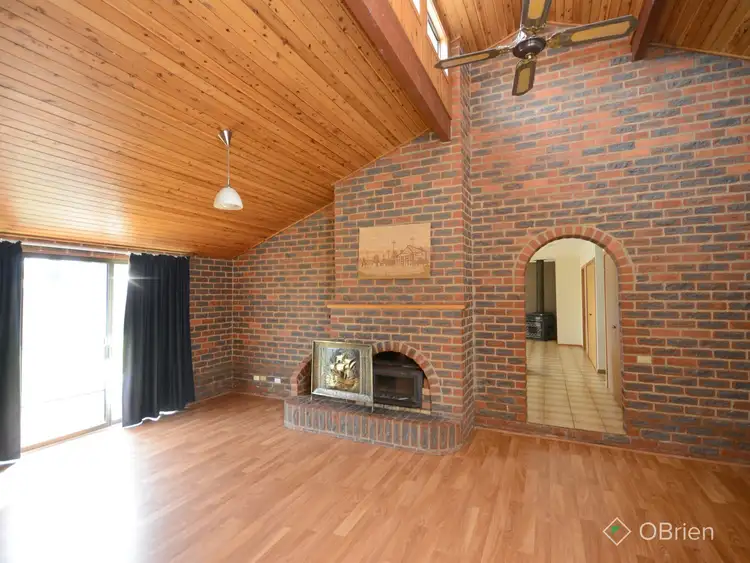 Third view of Homely house listing, 7 Meadow Court, Bairnsdale VIC 3875