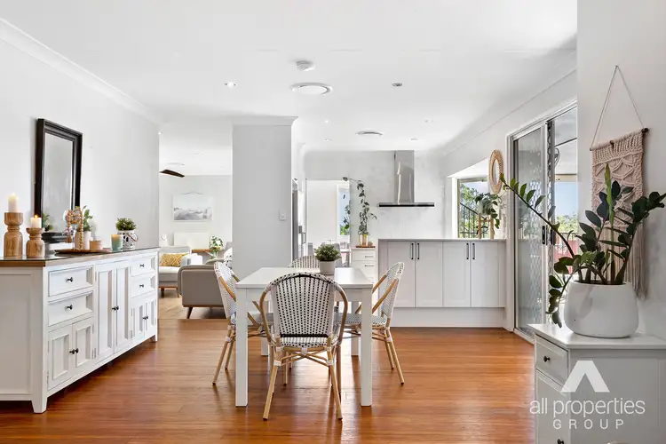 4 Chatfield Street, Edens Landing QLD 4207
