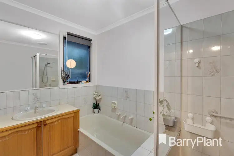Fifth view of Homely unit listing, 2/27 Lee Avenue, Mount Waverley VIC 3149
