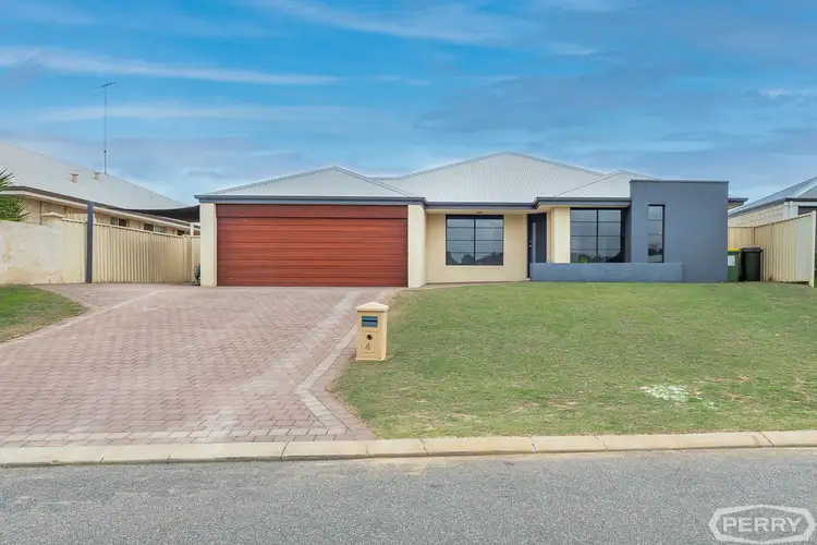 4 Hopetoun Bend, Dawesville WA 6211