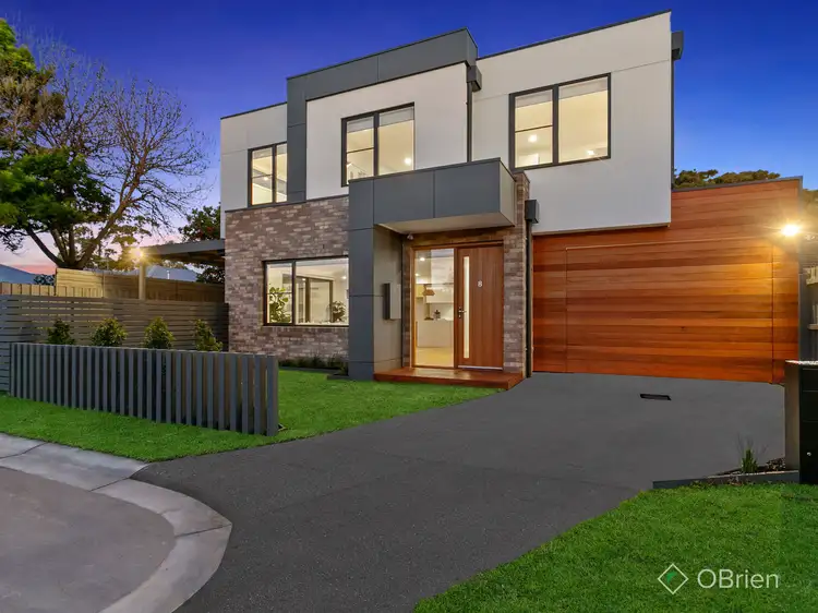8 Toulon Court, Bonbeach VIC 3196