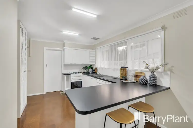 Fifth view of Homely unit listing, 1/1 Mayfield Drive, Mount Waverley VIC 3149