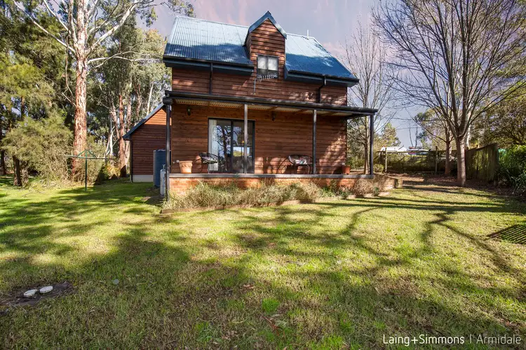 23 Rowan Avenue, Uralla NSW 2358