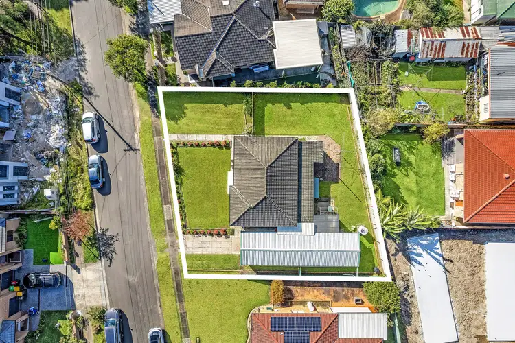 4 Daley Street, Pendle Hill NSW 2145
