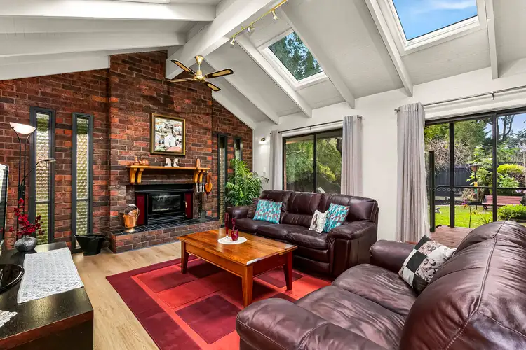 Second view of Homely house listing, 7 Augustines Way, Keilor VIC 3036