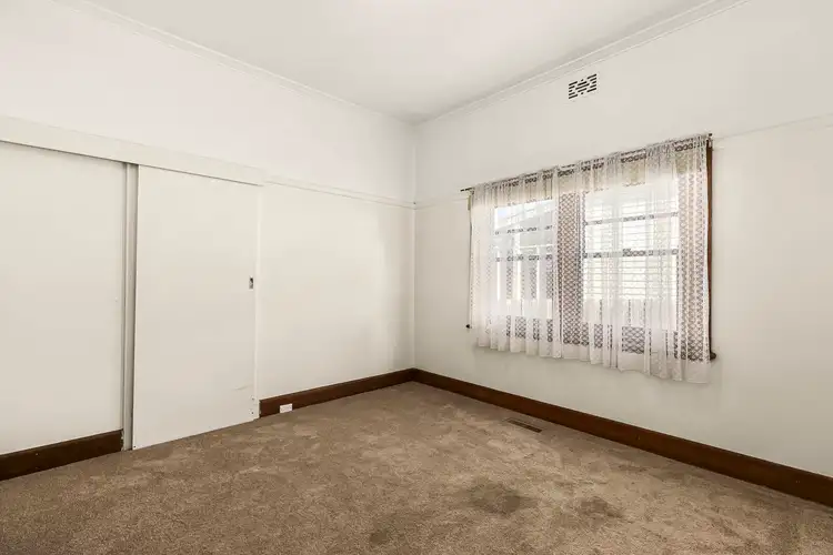 Fifth view of Homely house listing, 27 Prendergast Street, Pascoe Vale South VIC 3044