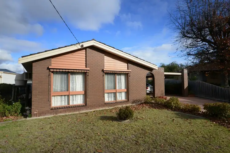 8 Grosvenor Court, Bairnsdale VIC 3875