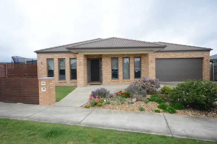 9 Phoebes Way, Eastwood VIC 3875