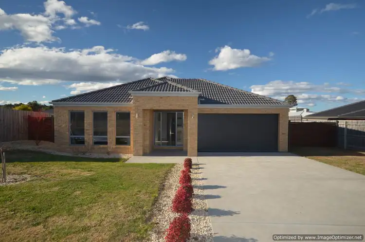 104 Flinns Road, Eastwood VIC 3875
