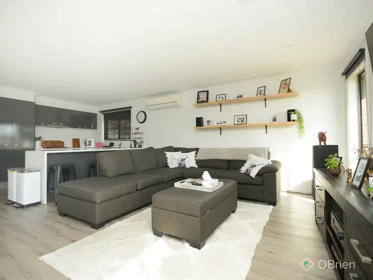 Third view of Homely house listing, 5 Dianella Place, Bairnsdale VIC 3875