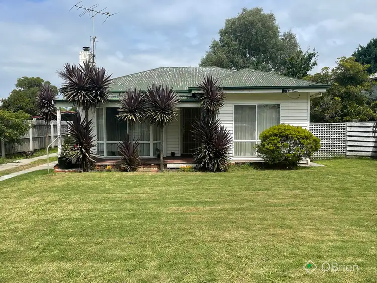 9 Bull Street, Bairnsdale VIC 3875