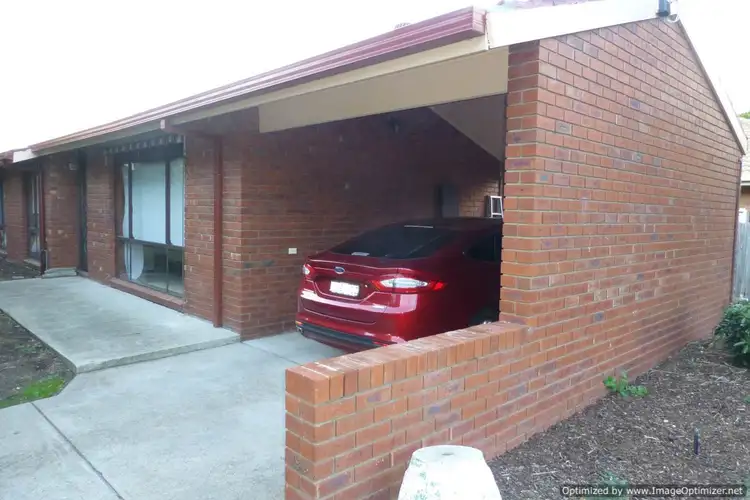 32 Hosie Street, Bairnsdale VIC 3875