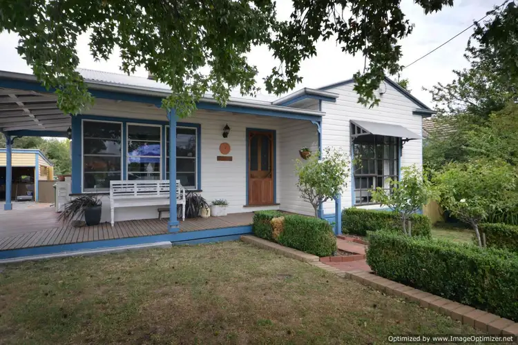 17 Day Street, Bairnsdale VIC 3875