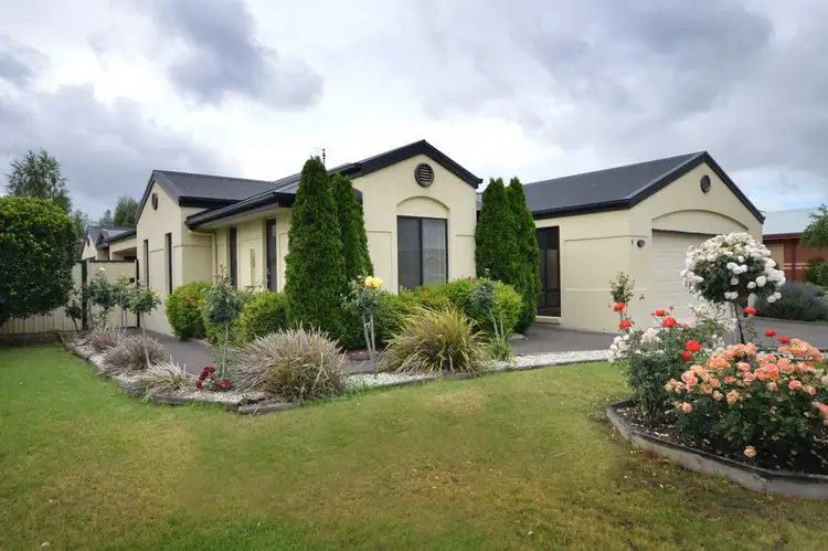 4 Federation Court, Eastwood VIC 3875
