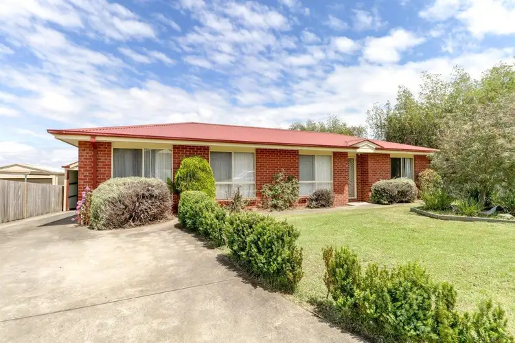 18 The Grange, Bairnsdale VIC 3875