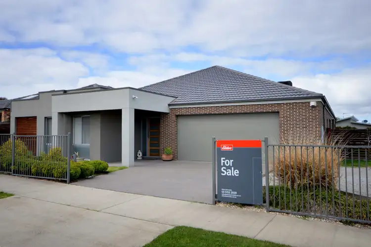 10 Fison Avenue, Eastwood VIC 3875