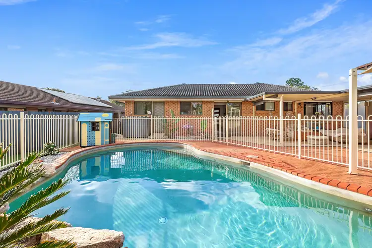19 Landsborough Street, Rochedale South QLD 4123