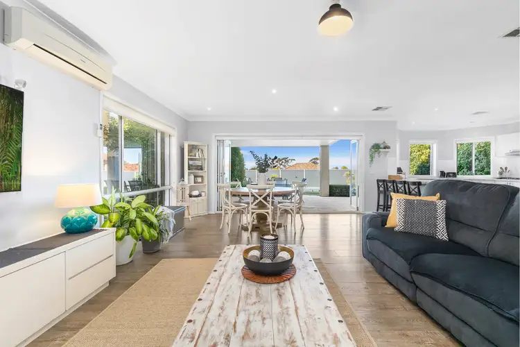 11 Waratah Parade, Narraweena NSW 2099