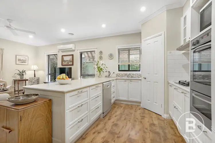 Fifth view of Homely house listing, 15 Taunton Place, Lake Gardens VIC 3355