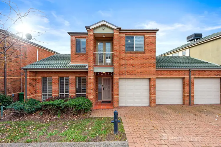 16 Penrose Drive, Narre Warren South VIC 3805