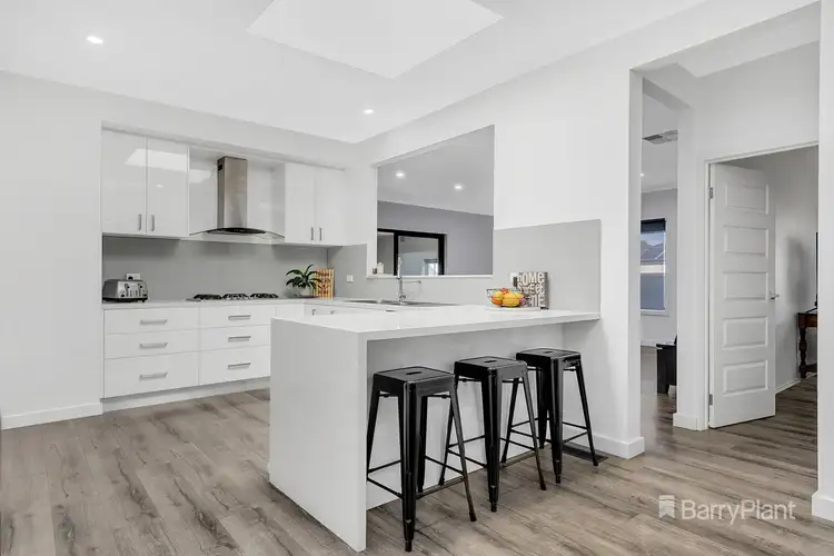 Third view of Homely house listing, 7 Avonmore Close, Mill Park VIC 3082