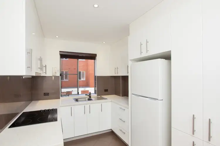 Third view of Homely apartment listing, 2/42 Seaview Street, Cronulla NSW 2230