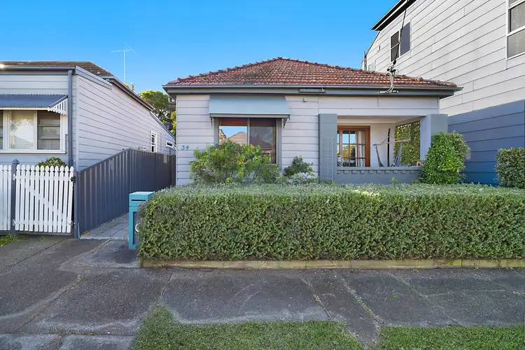 34 Gulliver Street, Hamilton NSW 2303