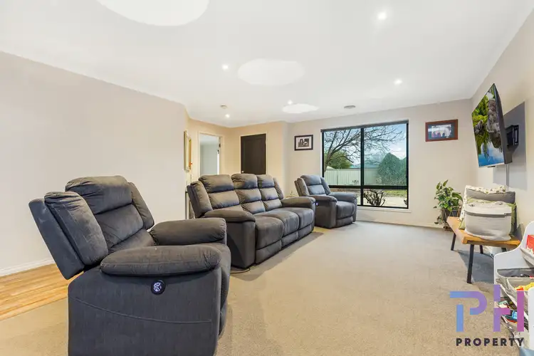 Fifth view of Homely house listing, 9 Ombana Court, Ascot VIC 3551