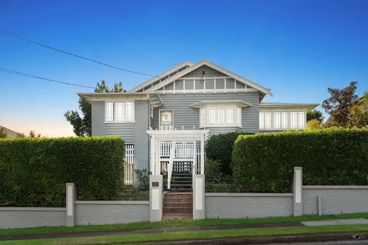 6 Murton Avenue, Holland Park QLD 4121
