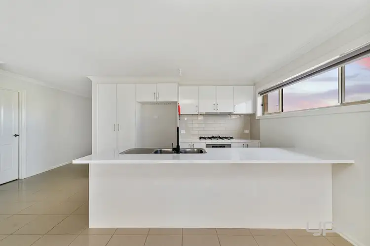 Sixth view of Homely house listing, 15 Richie Circuit, Hillside VIC 3037