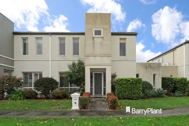 127 Sovereign Manors Crescent, Rowville VIC 3178