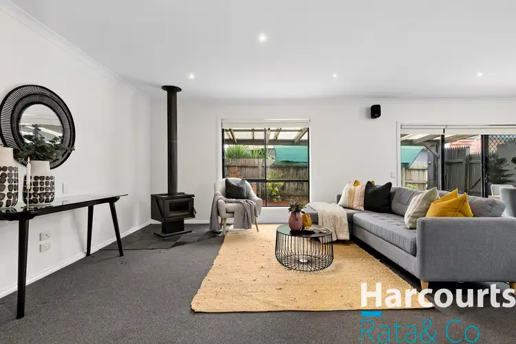 Second view of Homely house listing, 5 Parkview Court, Lalor VIC 3075