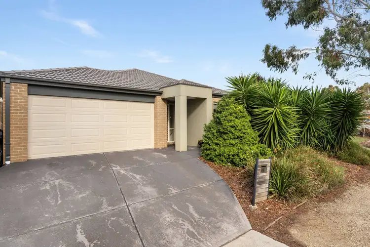 8 Maiden Drive, Sunbury VIC 3429