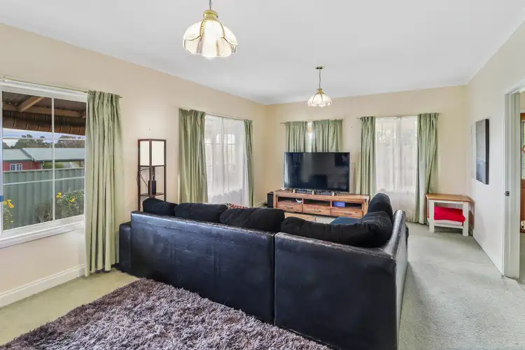 Fifth view of Homely house listing, 10 Kent Court, Mansfield VIC 3722