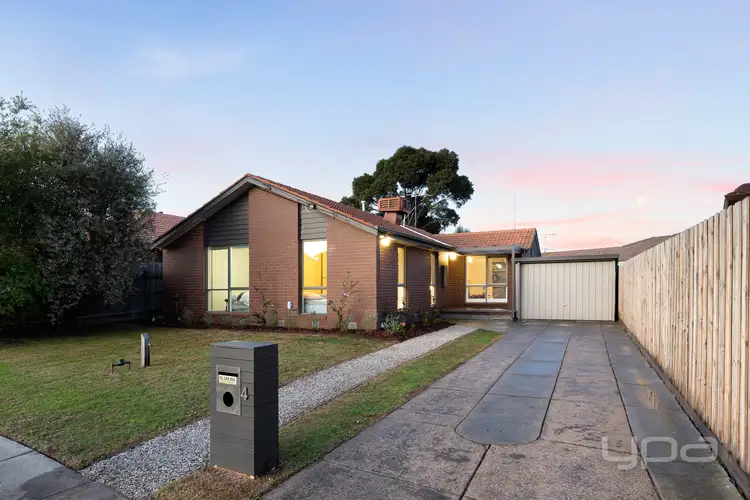 4 Mossfield Mews, Tullamarine VIC 3043