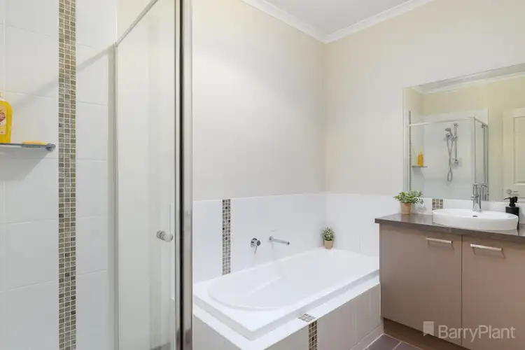 Sixth view of Homely house listing, 8B Market Garden Circuit, Epsom VIC 3551