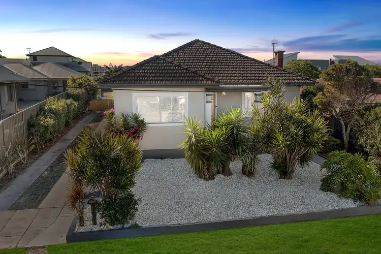 12 Yethonga Avenue, Blue Bay NSW 2261